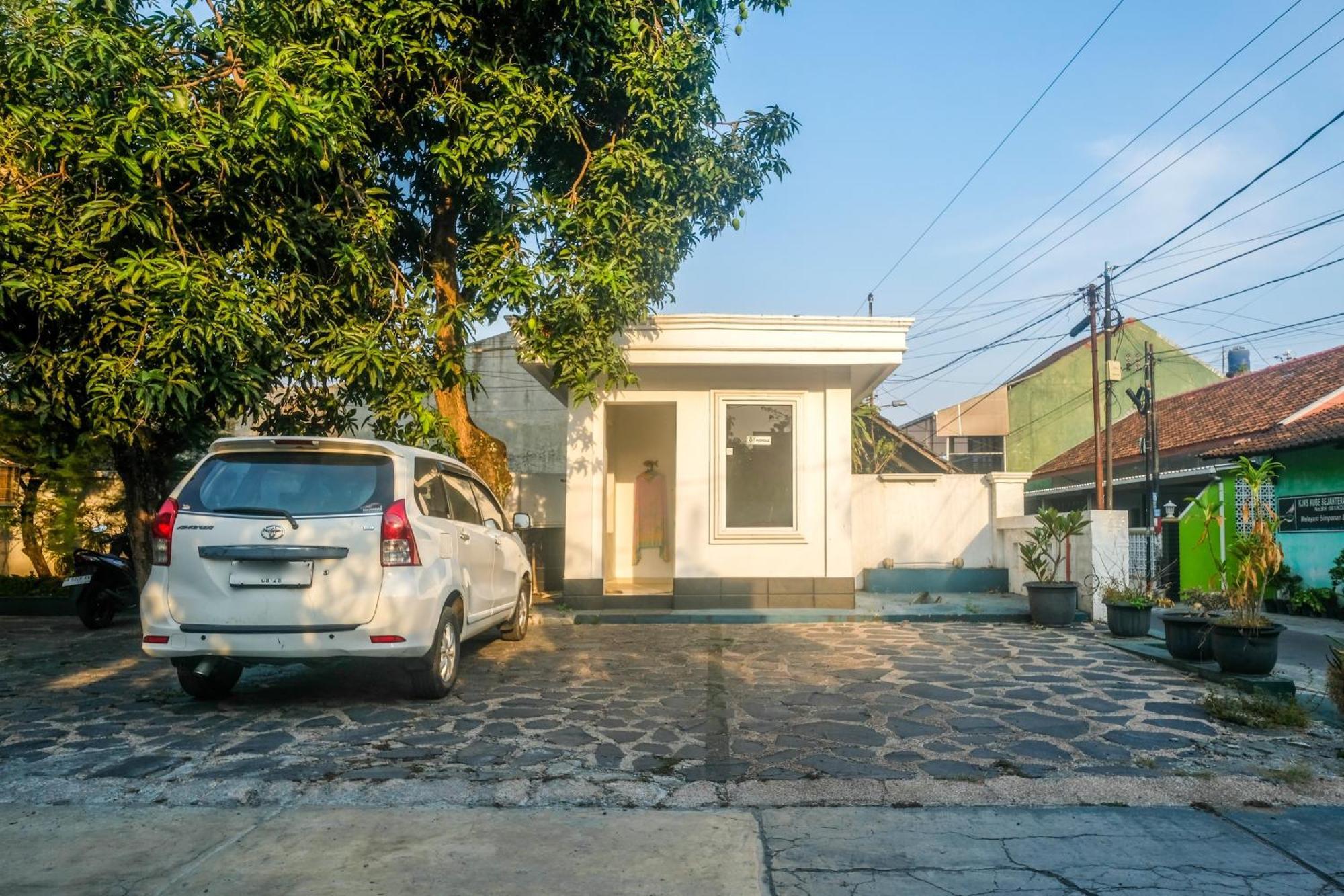 Urbanview Omah Pari Boutique Hotel Yogyakarta Buitenkant foto